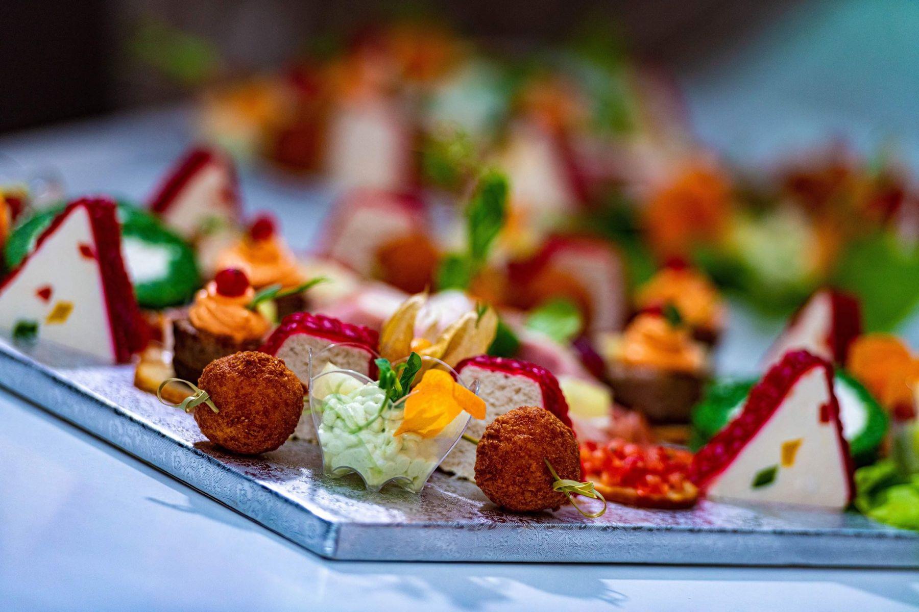 107043365_352822519037130_5188472125999745853_n