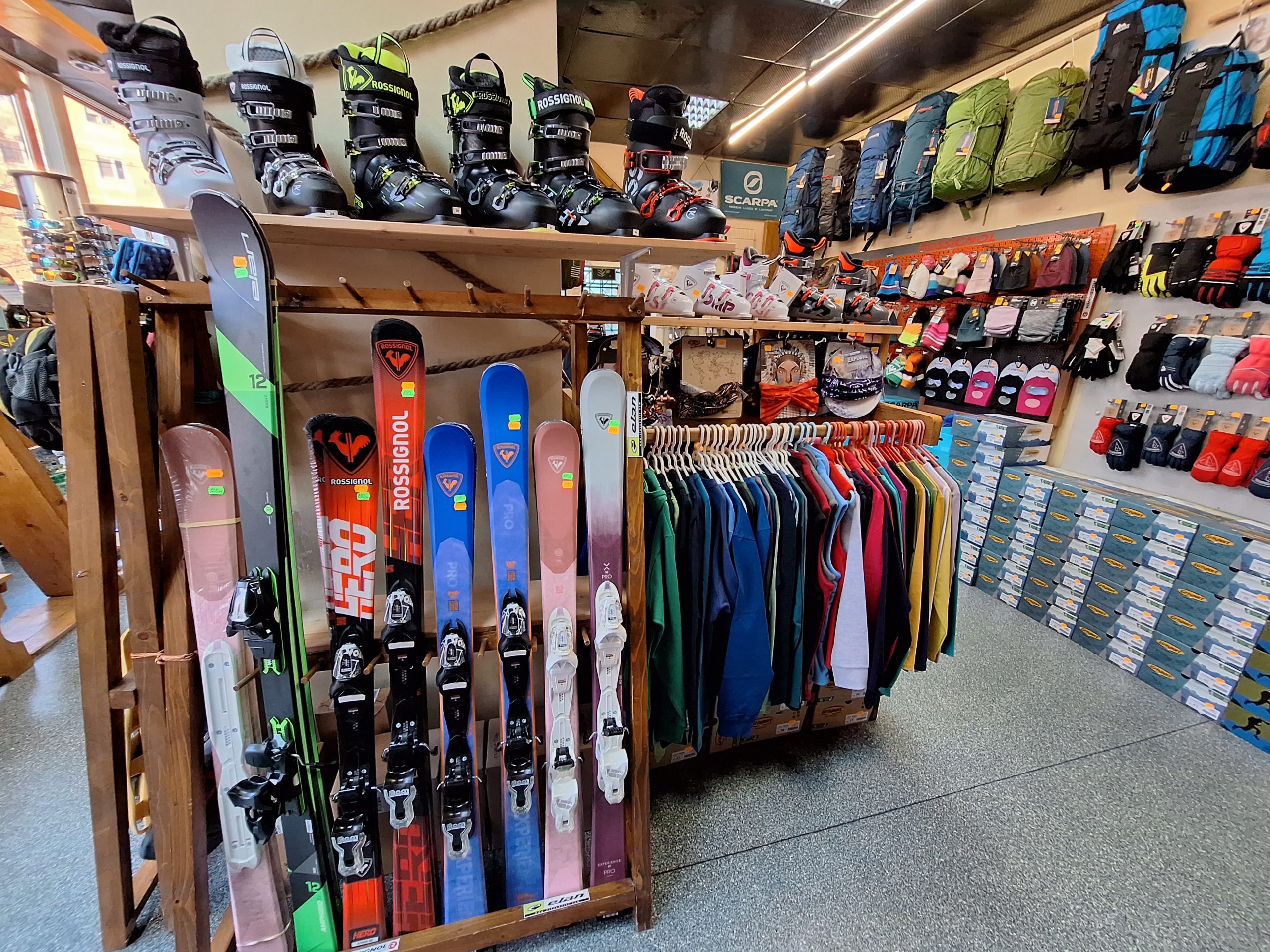 20251106_161429-scaled